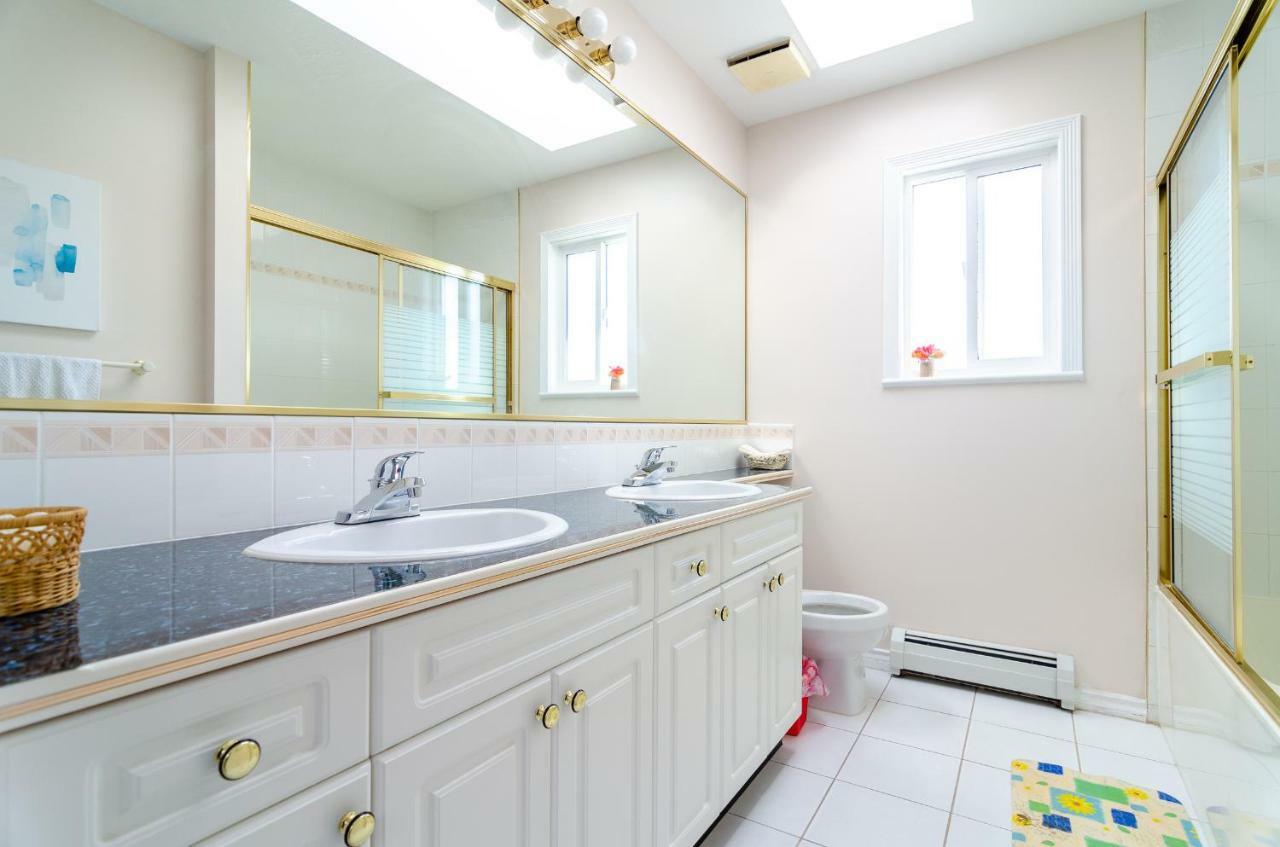 3 Private, Spacious, Bright Rooms In A Gorgeous House New Westminster Eksteriør bilde